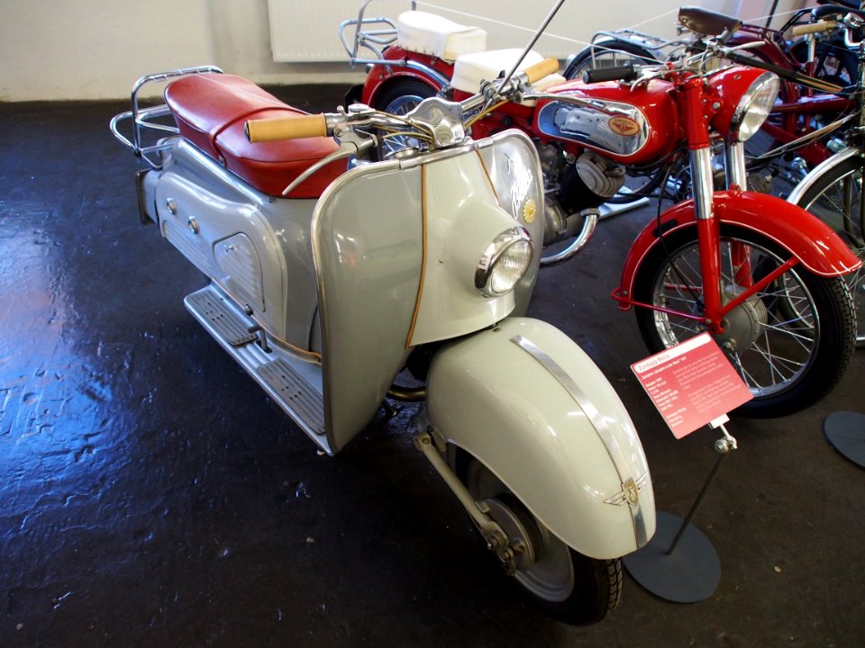 1957_Zundapp_Bella_146cc_7,3hp_80kmh_bild_1