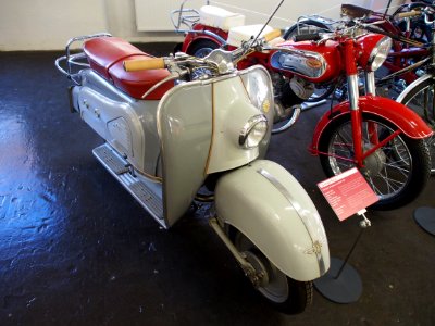 1957_Zundapp_Bella_146cc_7,3hp_80kmh_bild_1