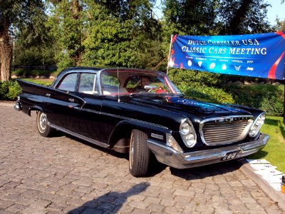 1961_Chrysler_Saratoga_photo-1