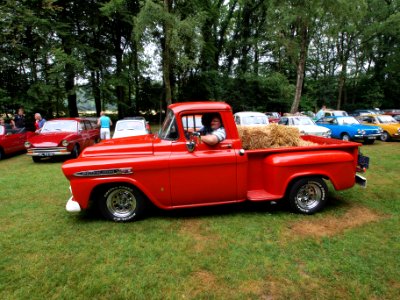 1958_Chevrolet_Apache_3100_pic-002