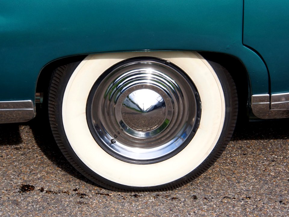 1954_Pontiac_Chieftain_pic-008