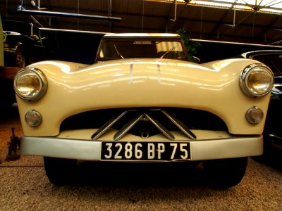 1953_Citroen_2CV_with_carroserie_ANTEM_de_Philippe_Charbonneaux_pic5