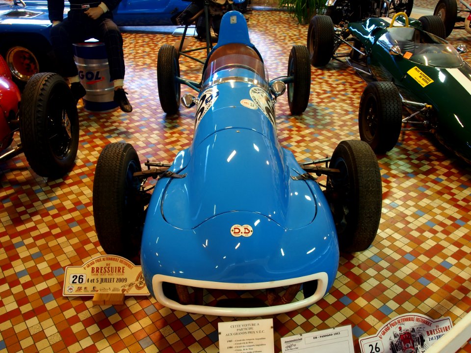 1953_DB_-_Panhard_Monomil,_5cv,_2_horizontaly_places_cylinders,_at_the_Musée_Automobile_de_Vendée_pic-2