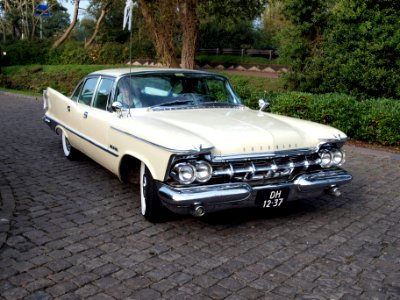 1959_Chrysler_Imperial_photo-7