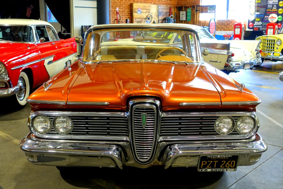 1959_Edsel_Ranger,_3_speed_manual_-_Automobile_Driving_Museum_-_El_Segundo,_CA_-_DSC01588