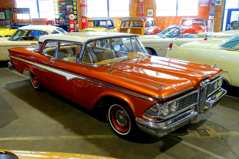 1959_Edsel_Ranger,_3_speed_manual_-_Automobile_Driving_Museum_-_El_Segundo,_CA_-_DSC01586