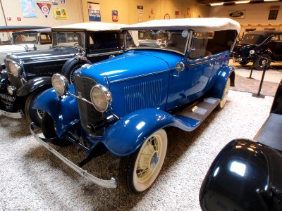 1932_Ford_13_Pheaton_pic6