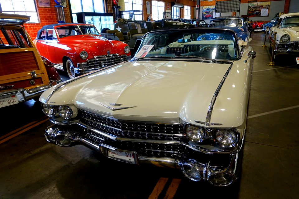 1959_Cadillac_Convertible_Coupe_Series_62_-_Automobile_Driving_Museum_-_El_Segundo,_CA_-_DSC01506