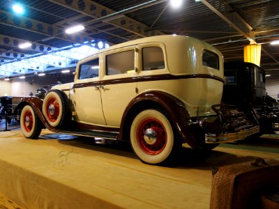 1932_Lincoln_507_Sedan_pic3