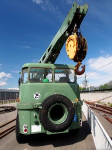 1960_Camion_Grue_Routiere_Griffet,_Cite_du_train_photo_9