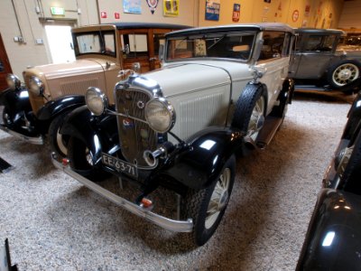 1932_Ford_68_Cabrio_pic1