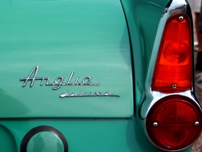 1960_Ford_105E_Anglia,_licence_AL-17-79,_pic3