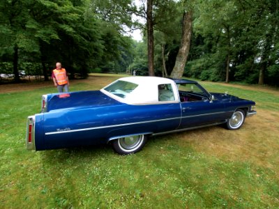 1974_Cadillac_Coupe_de_Ville_pic-003