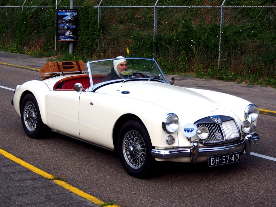 1960_MG_A,_licence_DH-57-40