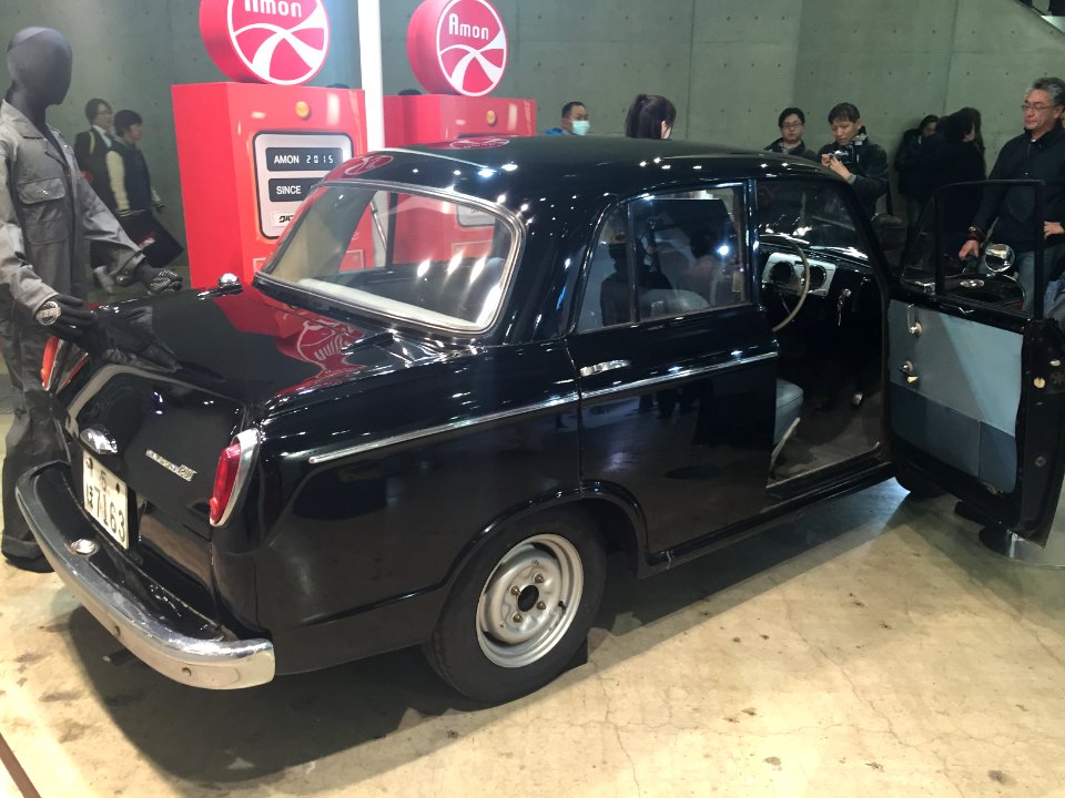 1961_Datsun_Bluebird_rear_-_Tokyo_Auto_Salon_2015