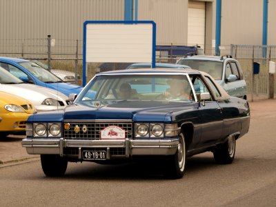 1974_Cadillac_Coupe_de_Ville_pic-004