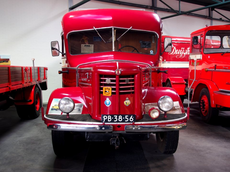 1951_Kromhout_truck,_pic1