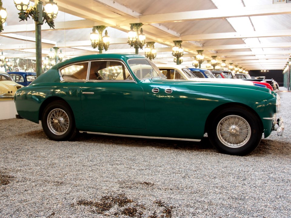 1951_Bugatti_Type_57SC_Ghia,_photo_5