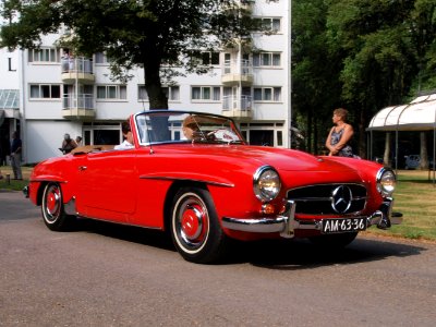 1961_Mercedes_Benz_190_SL