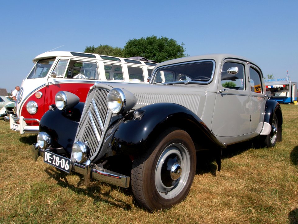 1952_Citröen_11BL_pic3