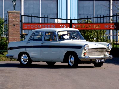 1962_Austin_A60_Cambridge_photo-4