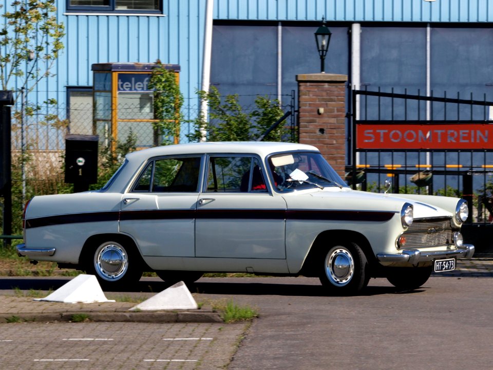 1962_Austin_A60_Cambridge_photo-2