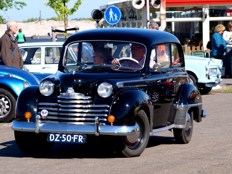 1952_Opel_Olympia_pic4