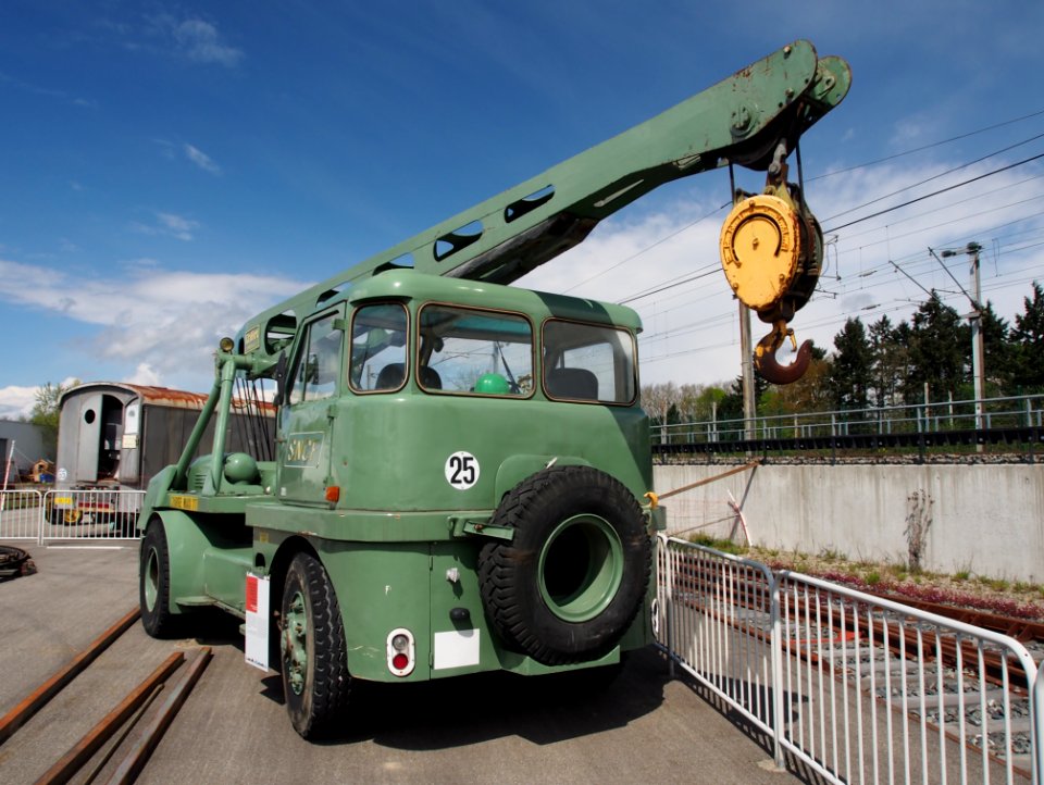 1960_Camion_Grue_Routiere_Griffet,_Cite_du_train_photo_6