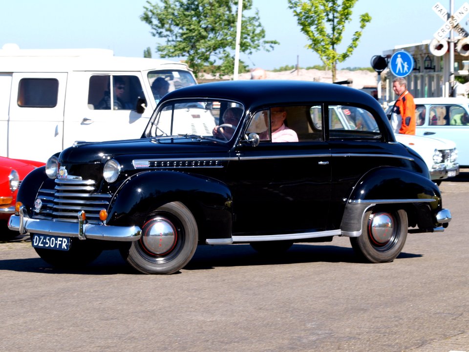 1952_Opel_Olympia_pic5