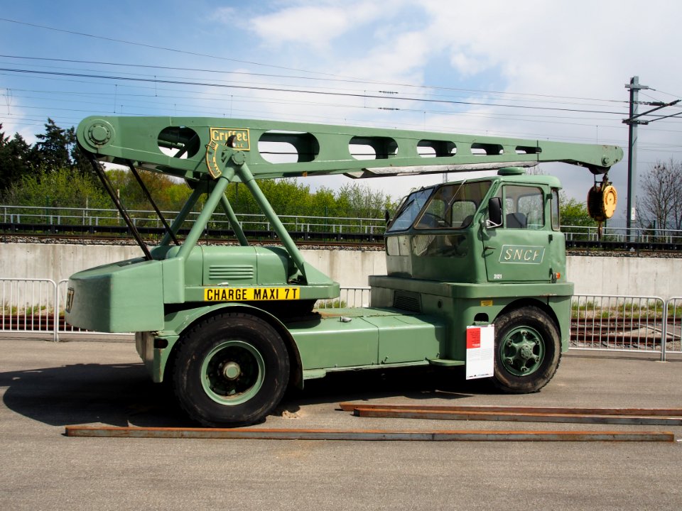 1960_Camion_Grue_Routiere_Griffet,_Cite_du_train_photo_4