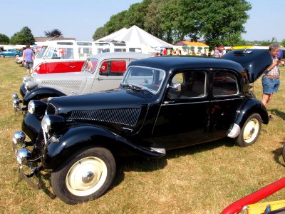 1954_11_BL_TRACTION_AVANT_pic2