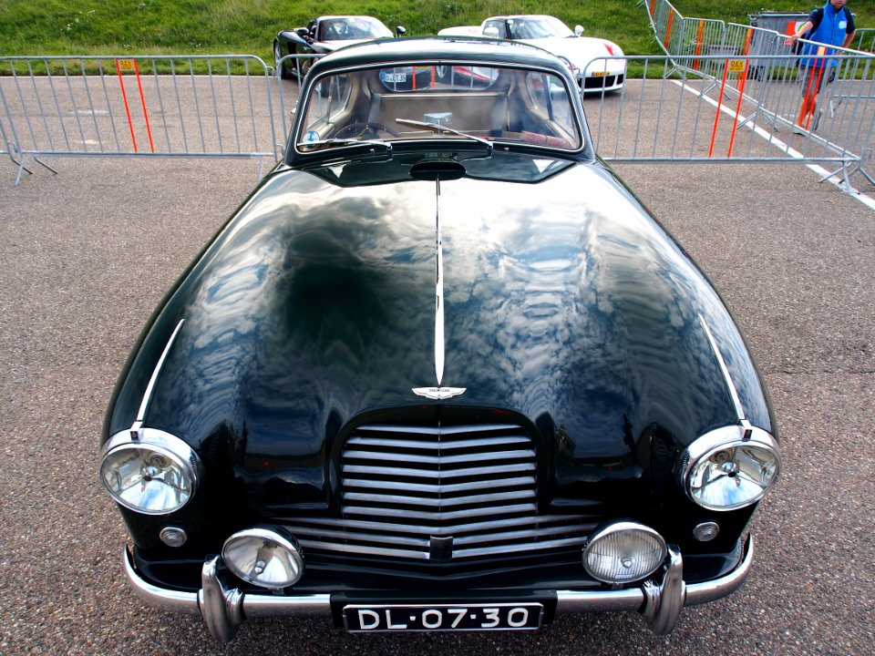 1954_ASTON-MARTIN_DB24_pic7