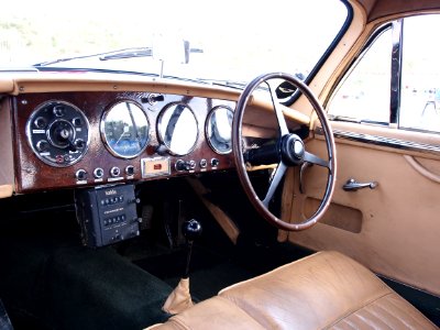 1954_ASTON-MARTIN_DB24_pic10