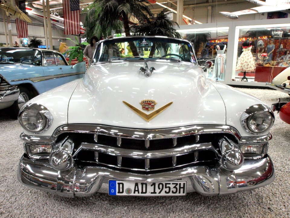 1953_Cadillac_Convertible_Coupe_pic1
