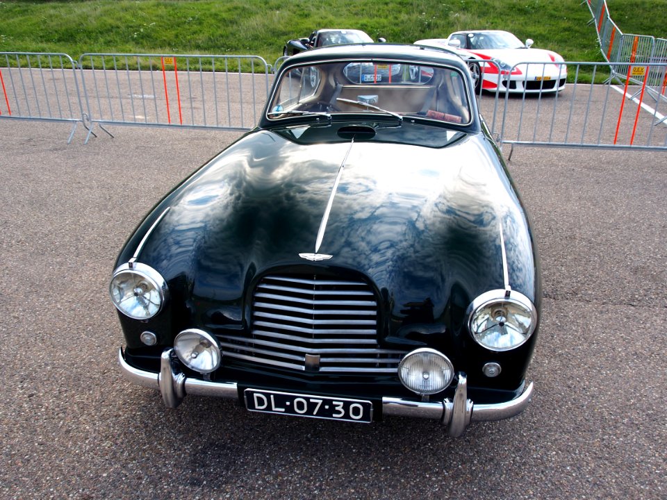 1954_ASTON-MARTIN_DB24_pic6