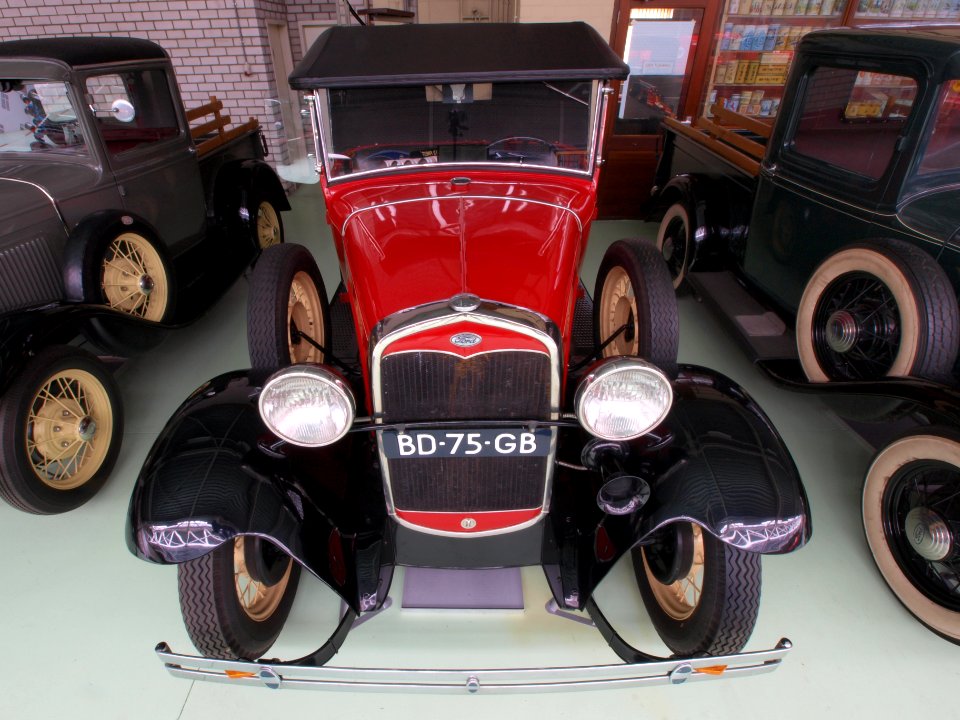 1931_Ford_18_B_pic1
