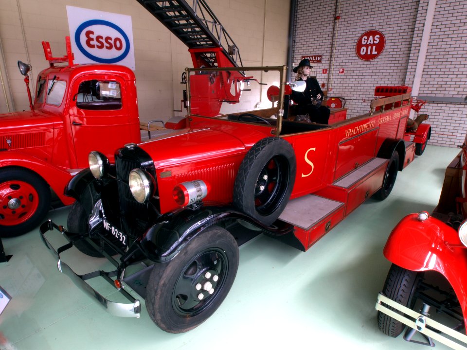 1932_Ford_244_A,_Model_B_pic2