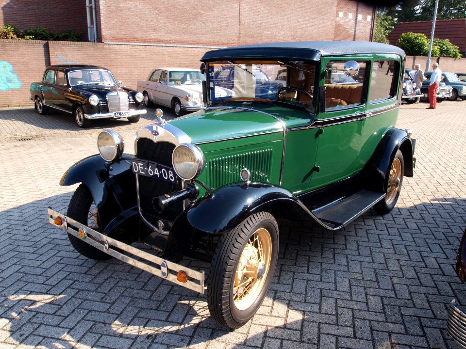 1931_Ford_A_photo-1
