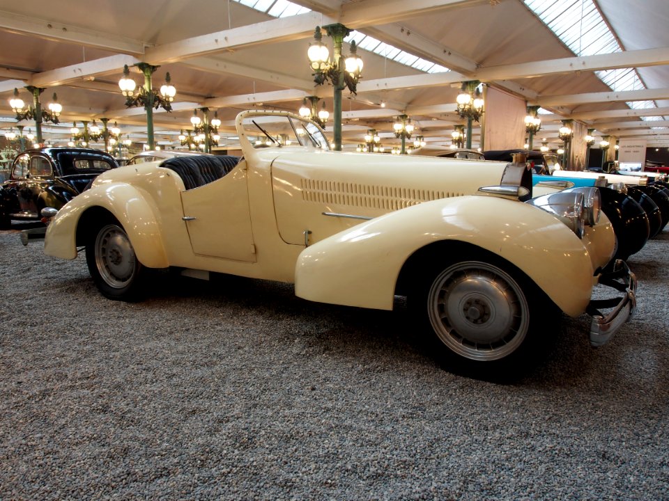 1931_Bugatti_Roadster_Type_46,_8_cylinder,_5359cm3,_140hp,_140kmh,_photo_4