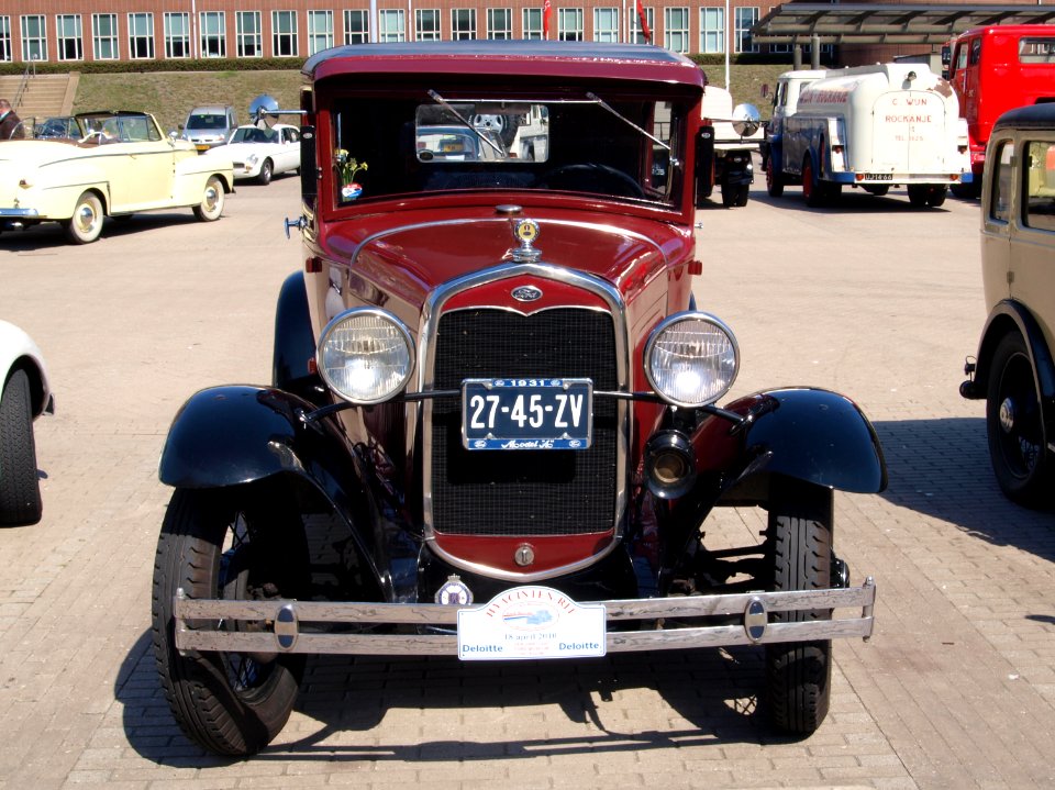 1931_Ford_A_,_Dutch_licence_registration_27-45-ZV,_pic3