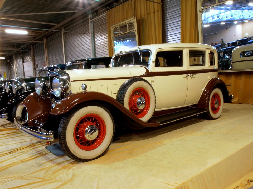 1932_Lincoln_507_Sedan_pic4