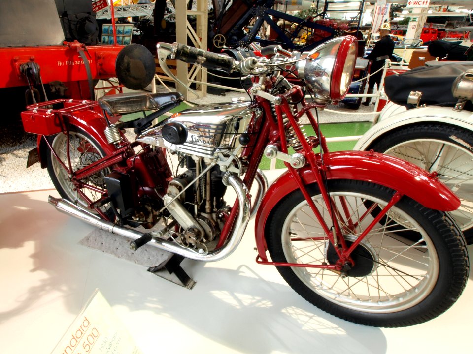 1930_Standard_500,_22hp,_498cc_pic2-001