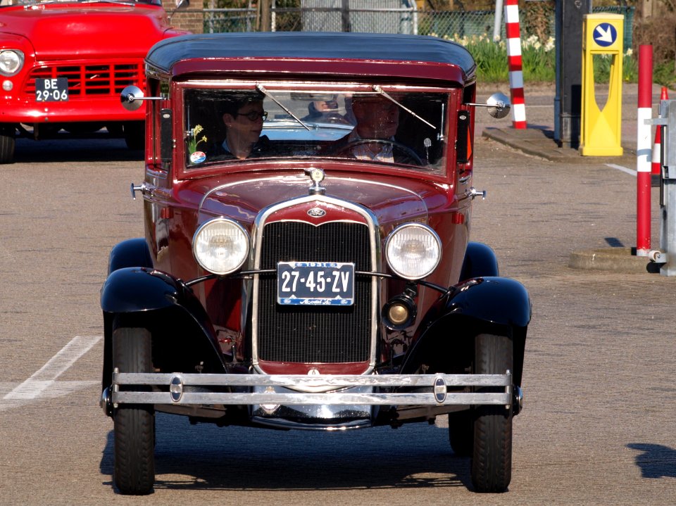 1931_Ford_A_,_Dutch_licence_registration_27-45-ZV,_pic4