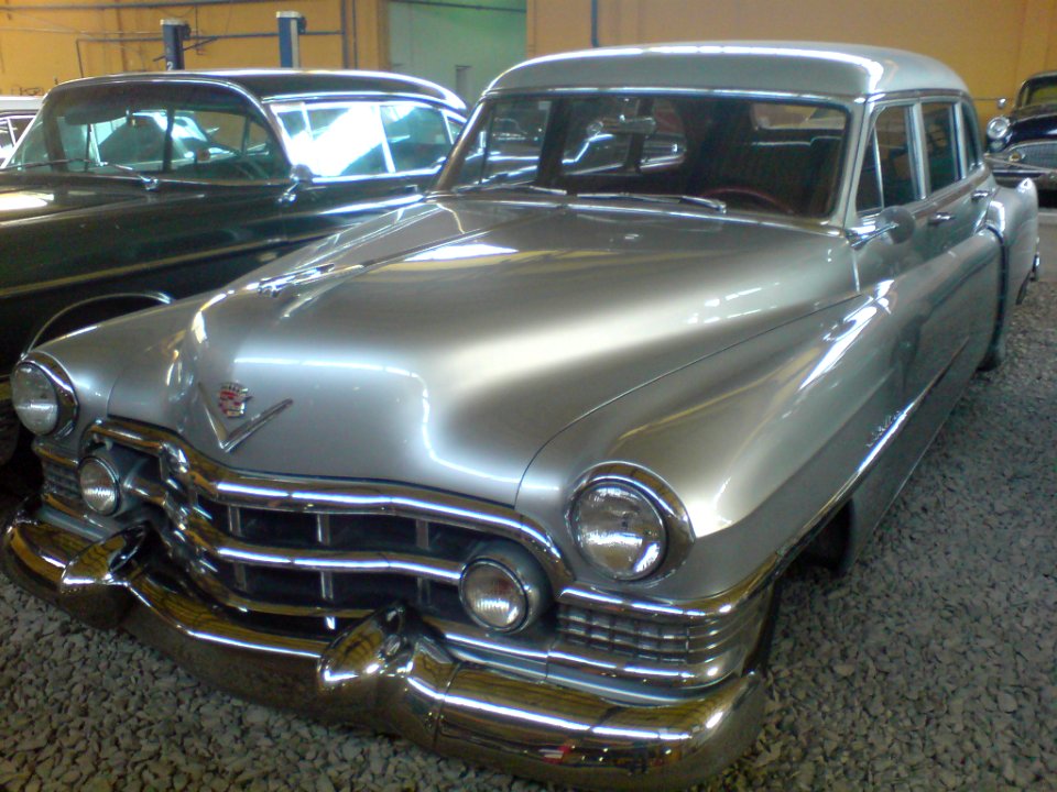 1951_Cadillac_75_Fleetwood