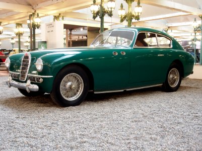 1951_Bugatti_Type_57SC_Ghia,_photo_1