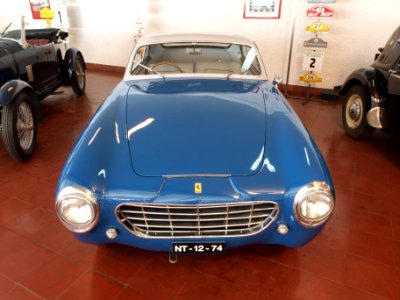 1951_Ferrari_195_Inter,_135hp,_V12,_2487cc_p2