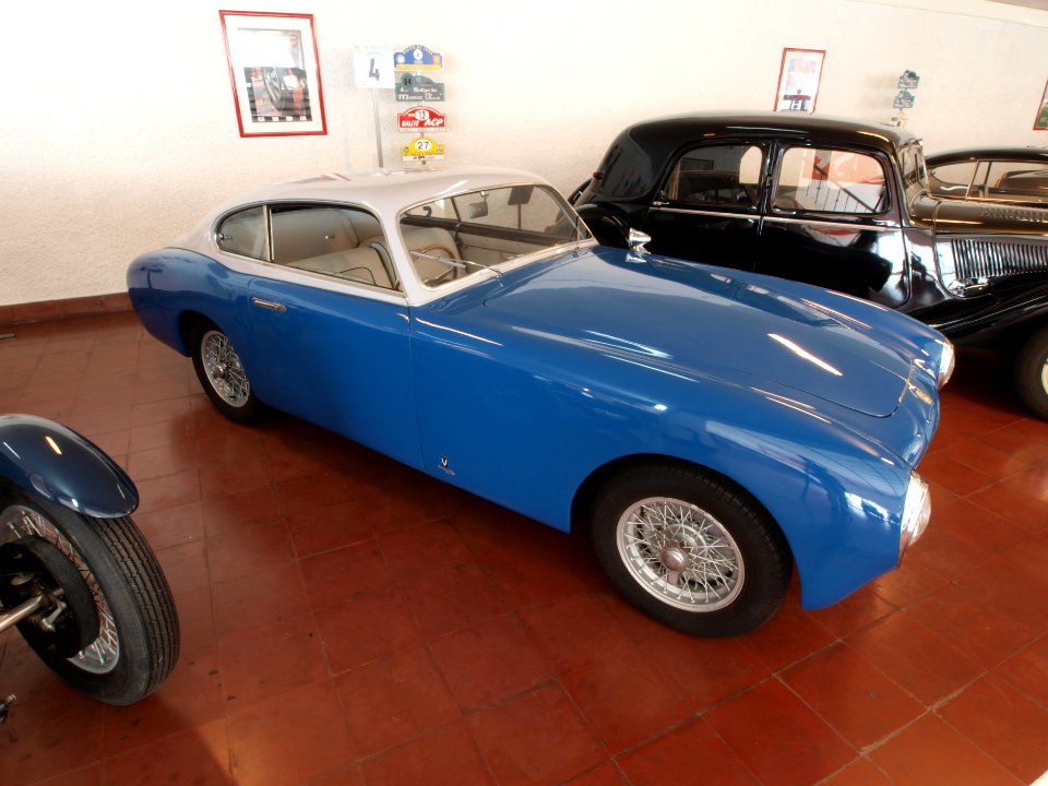 1951_Ferrari_195_Inter,_135hp,_V12,_2487cc_p1