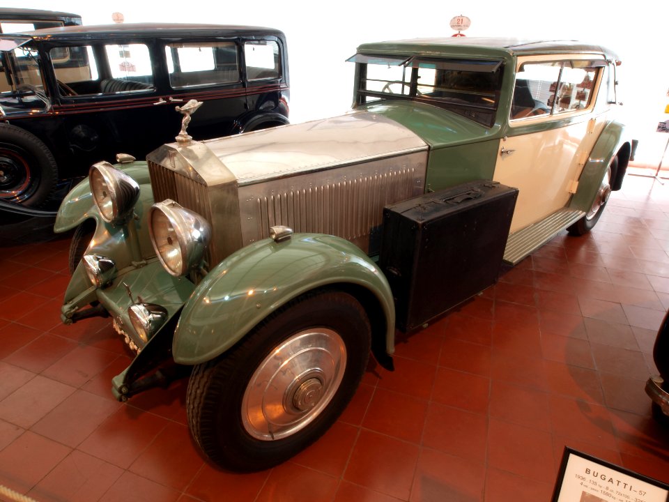 1930_Rolls-Royce_Phantom_II,_140hp,_7668cc,_140kmh_p2
