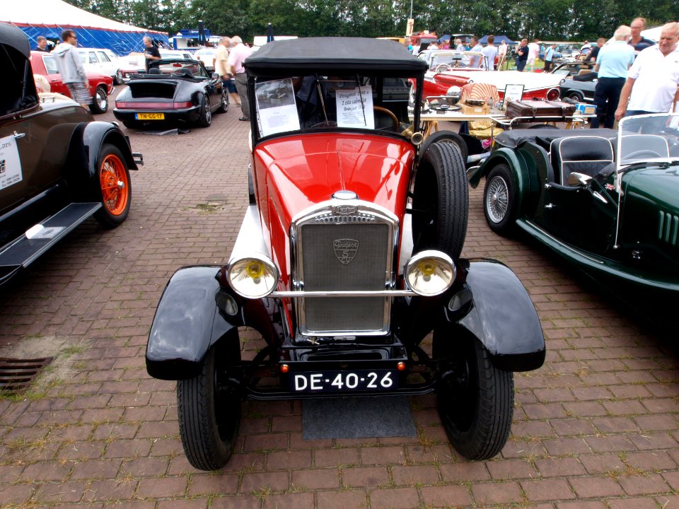 1930_Peugeot,_Dutch_licence_registration_DE-40-26_p5