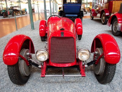 1930_Maserati_Sport_2000,_8_cylinder,_1980cm3,_155hp,_180kmh,_photo_2